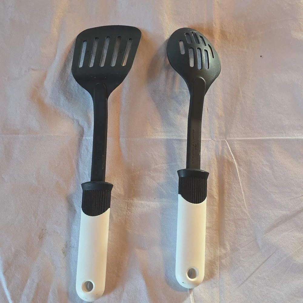 Ekco Black and White Nylon Slotted Spatula and‎ Serving Spoon Set Heat Resistant